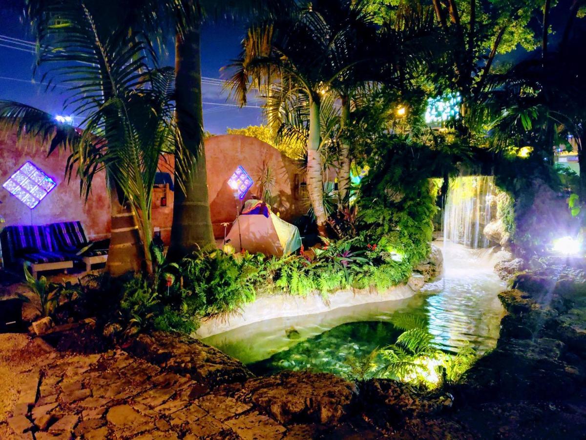 Hoosville Hostel Флорида-Сити Экстерьер фото