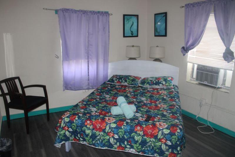 Hoosville Hostel Флорида-Сити Экстерьер фото