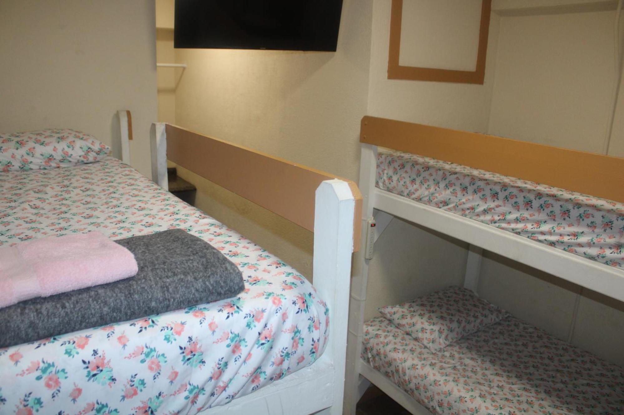 Hoosville Hostel Флорида-Сити Экстерьер фото